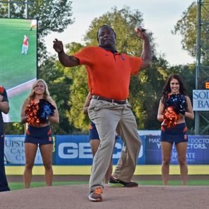 Image post by @syracusemets on Instagram