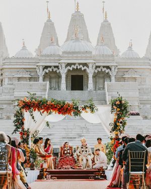 Image post by @thismodernlovephoto on Instagram