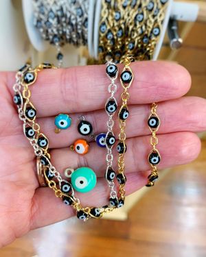 Image post by @beadcache on Instagram