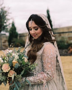 Image post by @thismodernlovephoto on Instagram