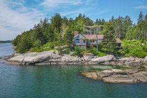 Image post by @christiesrealestate on Instagram