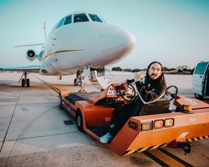 Image post by @steveaoki on Instagram