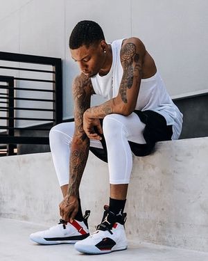 Image post by @1footgod on Instagram