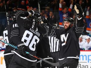 Image post by @nyislanders on Instagram