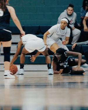 Image post by @sumustangswbb on Instagram