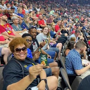 Image post by @jaxsharks on Instagram