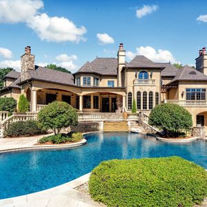Image post by @christiesrealestate on Instagram