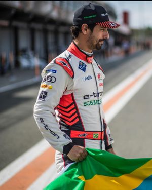 Image post by @lucasdigrassi on Instagram