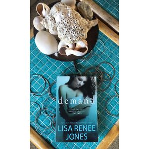 Image post by @gallerybooks on Instagram