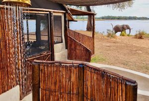 Image post by @chiawasafaris on Instagram