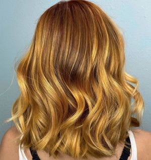 Image post by @AquaFireSalon on Facebook