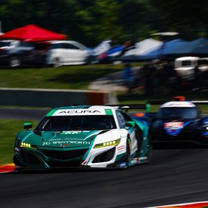 Image post by @gradientracing on Instagram