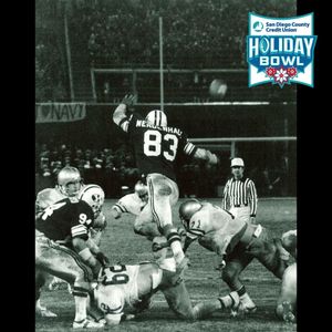 Image post by @holidaybowl on Instagram