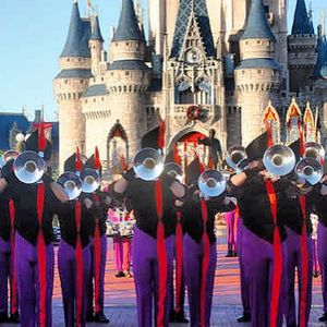 Image post by @carolinacrown on Instagram