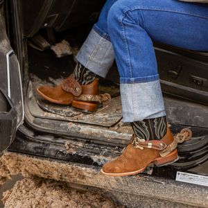 Image post by @justinboots_ on Instagram