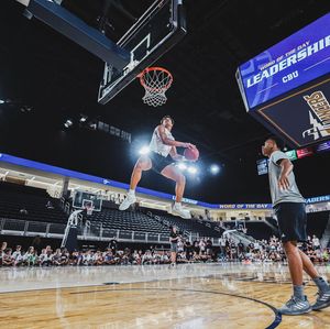 Image post by @cbumbb on Instagram