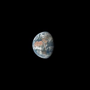 Image post by @nasaartemis on Instagram