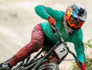 Image post by @foxmtb on Instagram