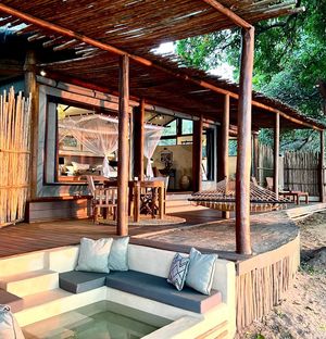 Image post by @chiawasafaris on Instagram