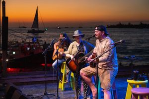 Image post by @leebrice on Instagram
