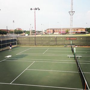 Image post by @dbu_tennis on Instagram