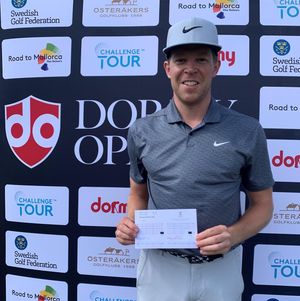 Image post by @alexknappegolf on Instagram