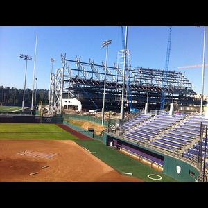 Image post by @uwsoftball on Instagram