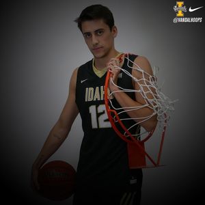 Image post by @vandalhoops on Instagram