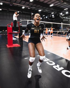 Image post by @auprovolleyball on Instagram