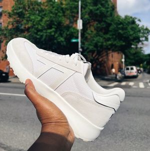 Image post by @dsw on Instagram