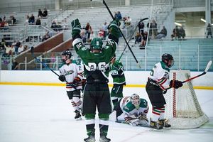 Image post by @uvumenshockey on Instagram
