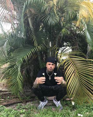 Image post by @nickyjam on Instagram