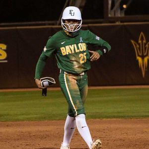 Image post by @baylorsoftball on Instagram