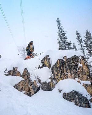 Image post by @cufreeskiing on Instagram
