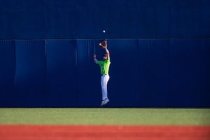 Image post by @oregonsportsphotos on Instagram