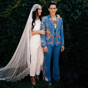 Image post by @theknot on Instagram