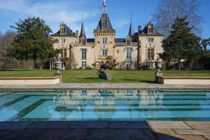 Image post by @christiesrealestate on Instagram