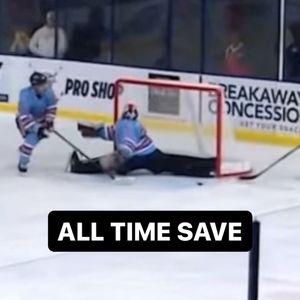 Image post by @collegehockeybuzz on Instagram