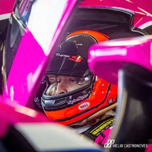 Image post by @heliocastroneves on Instagram
