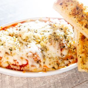 Image post by @parryspizza on Instagram