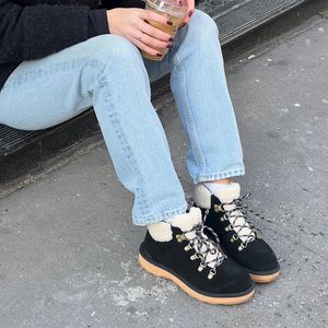 Image post by @dsw on Instagram