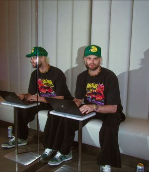 Video post by @sofitukker on TikTok