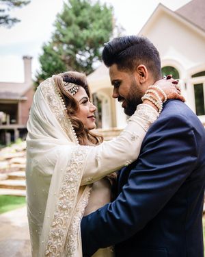 Image post by @thismodernlovephoto on Instagram