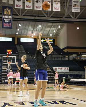 Image post by @drakewbb on Instagram