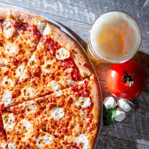 Image post by @parryspizza on Instagram