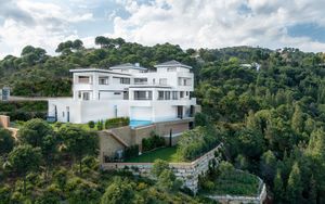 Image post by @christiesrealestate on Instagram