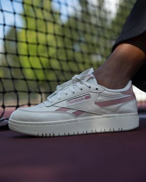 Image post by @dsw on Instagram
