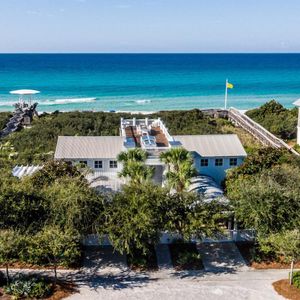 Image post by @christiesrealestate on Instagram