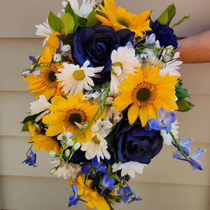 Image post by @flowergardenatl on Instagram
