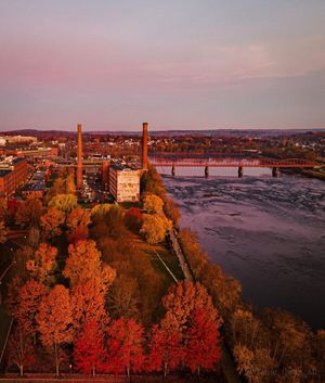 Image post by @likelowellma on Instagram